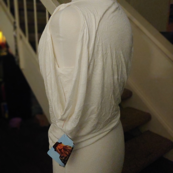 Beach shirt cover-up - Picture 3 of 3